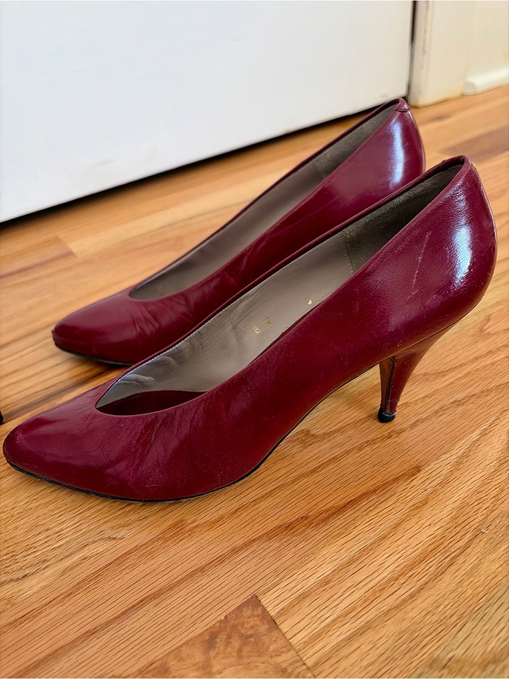 Vintage Evan-Picone Chianti Burgundy Leather Pumps Made in Spain 8N